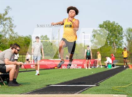 Thumbnail 3 in IHSAA Sectional #12 (Long Jump, High Jump, Pole Vault) photogallery.
