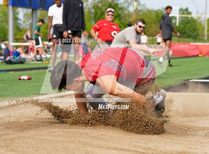 Thumbnail 1 in IHSAA Sectional #12 (Long Jump, High Jump, Pole Vault) photogallery.