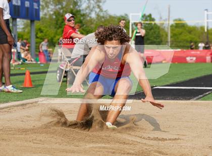 Thumbnail 1 in IHSAA Sectional #12 (Long Jump, High Jump, Pole Vault) photogallery.