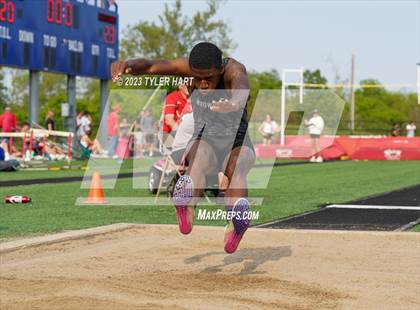 Thumbnail 3 in IHSAA Sectional #12 (Long Jump, High Jump, Pole Vault) photogallery.