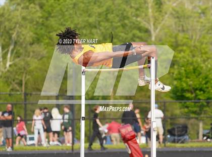 Thumbnail 3 in IHSAA Sectional #12 (Long Jump, High Jump, Pole Vault) photogallery.