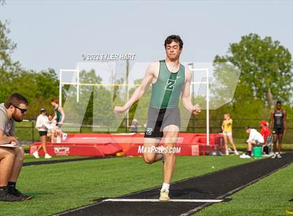 Thumbnail 1 in IHSAA Sectional #12 (Long Jump, High Jump, Pole Vault) photogallery.