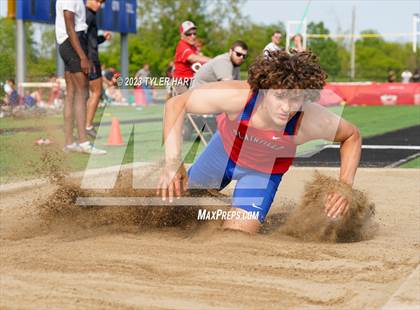 Thumbnail 2 in IHSAA Sectional #12 (Long Jump, High Jump, Pole Vault) photogallery.