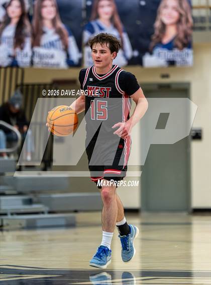 Thumbnail 3 in West @ Hunter photogallery.