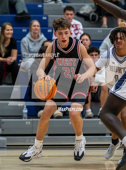 Thumbnail 2 in West @ Hunter photogallery.