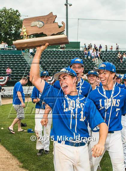 Thumbnail 1 in Pope John Paul II vs. Smith Academy (MIAA Division 4 Final) photogallery.