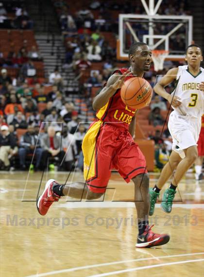 Thumbnail 3 in Yates vs. Madison (UIL 3A Final) photogallery.