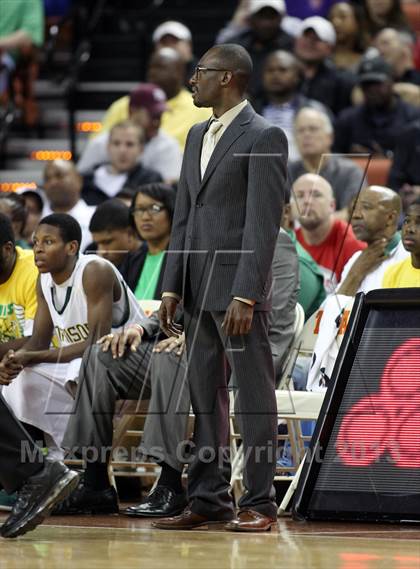 Thumbnail 2 in Yates vs. Madison (UIL 3A Final) photogallery.