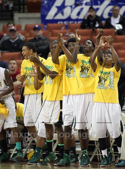 Thumbnail 1 in Yates vs. Madison (UIL 3A Final) photogallery.