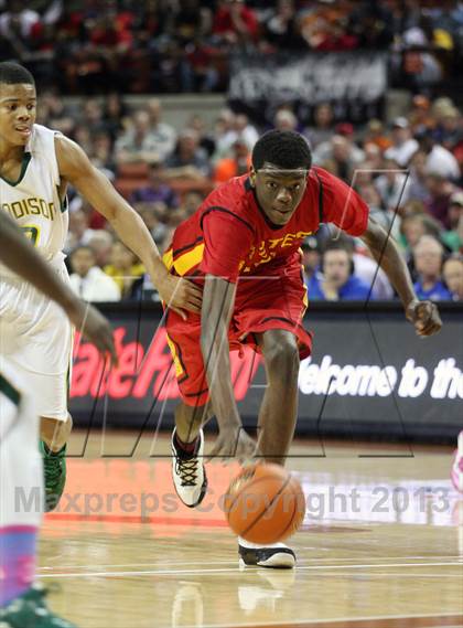 Thumbnail 2 in Yates vs. Madison (UIL 3A Final) photogallery.