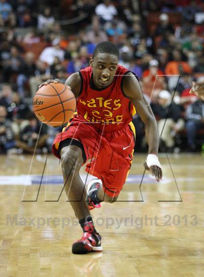 Thumbnail 1 in Yates vs. Madison (UIL 3A Final) photogallery.