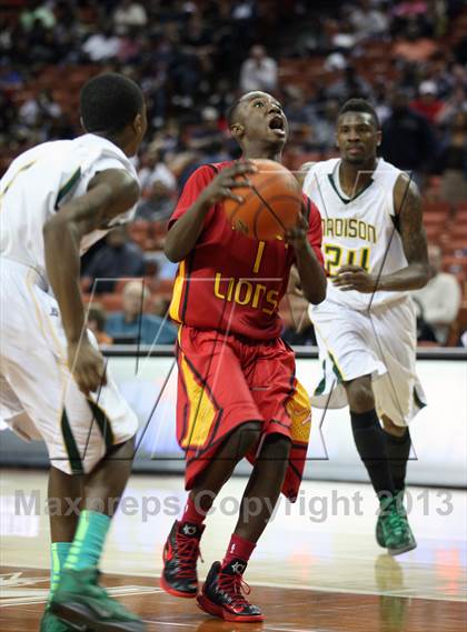Thumbnail 1 in Yates vs. Madison (UIL 3A Final) photogallery.