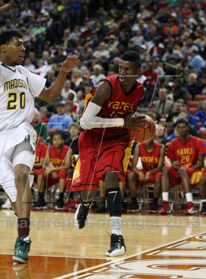 Thumbnail 2 in Yates vs. Madison (UIL 3A Final) photogallery.