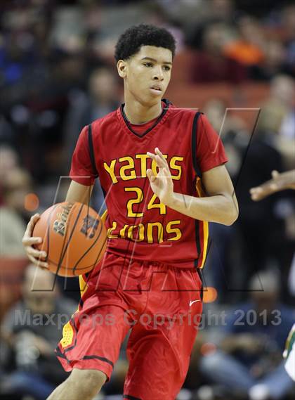 Thumbnail 3 in Yates vs. Madison (UIL 3A Final) photogallery.