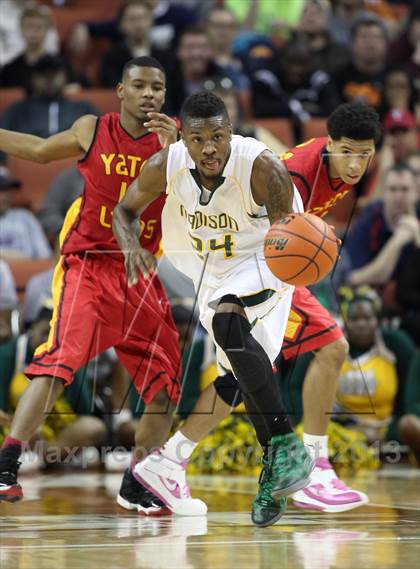 Thumbnail 2 in Yates vs. Madison (UIL 3A Final) photogallery.