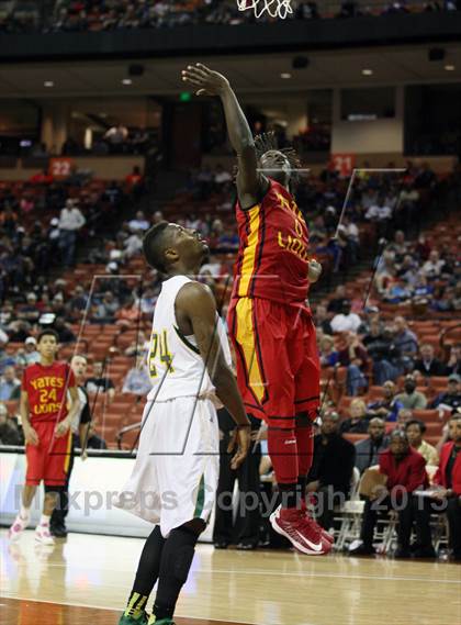Thumbnail 2 in Yates vs. Madison (UIL 3A Final) photogallery.
