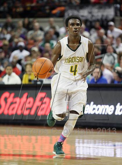 Thumbnail 2 in Yates vs. Madison (UIL 3A Final) photogallery.