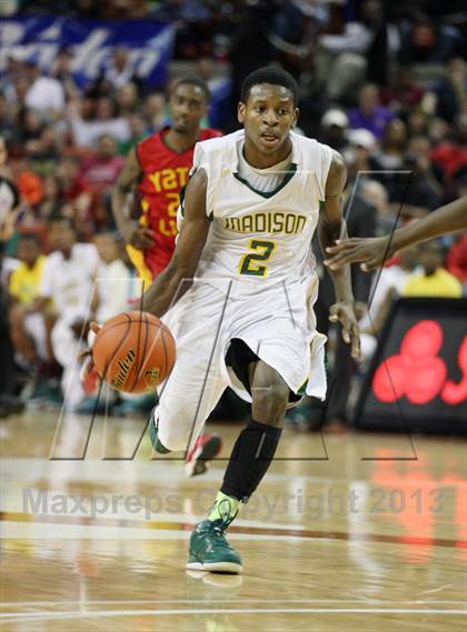 Thumbnail 1 in Yates vs. Madison (UIL 3A Final) photogallery.