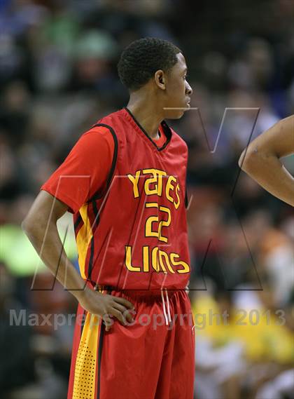 Thumbnail 1 in Yates vs. Madison (UIL 3A Final) photogallery.