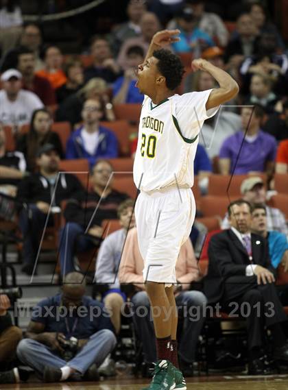 Thumbnail 1 in Yates vs. Madison (UIL 3A Final) photogallery.