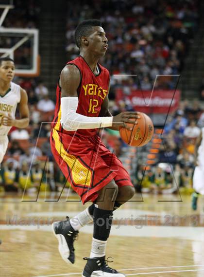 Thumbnail 1 in Yates vs. Madison (UIL 3A Final) photogallery.