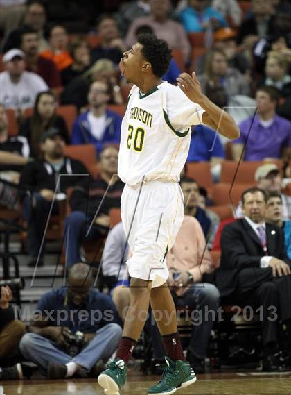 Thumbnail 2 in Yates vs. Madison (UIL 3A Final) photogallery.