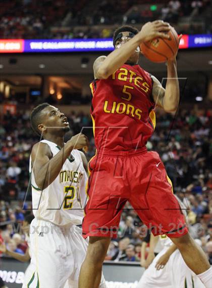 Thumbnail 3 in Yates vs. Madison (UIL 3A Final) photogallery.