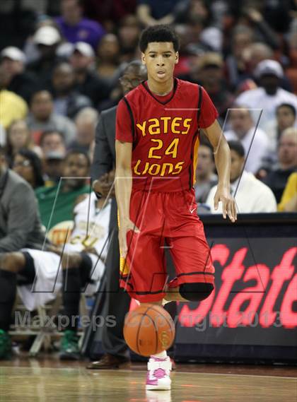 Thumbnail 2 in Yates vs. Madison (UIL 3A Final) photogallery.