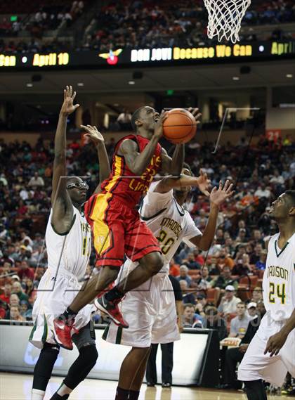 Thumbnail 2 in Yates vs. Madison (UIL 3A Final) photogallery.