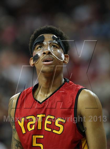 Thumbnail 1 in Yates vs. Madison (UIL 3A Final) photogallery.