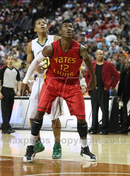 Thumbnail 2 in Yates vs. Madison (UIL 3A Final) photogallery.