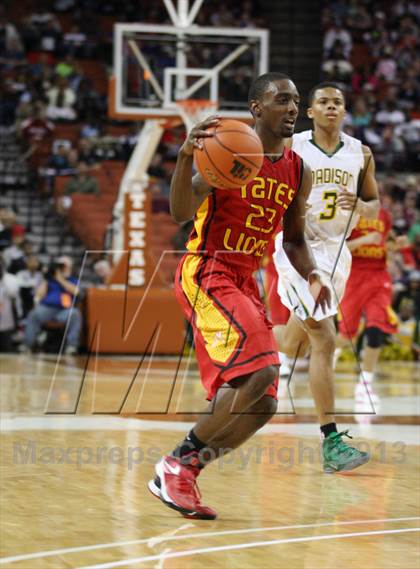 Thumbnail 1 in Yates vs. Madison (UIL 3A Final) photogallery.