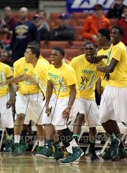 Thumbnail 1 in Yates vs. Madison (UIL 3A Final) photogallery.