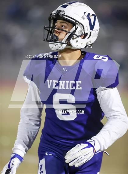 Thumbnail 2 in Independence @ Venice (CIF D5-AA Southern Regional Final) photogallery.