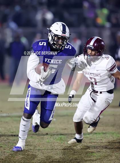 Thumbnail 1 in Independence @ Venice (CIF D5-AA Southern Regional Final) photogallery.