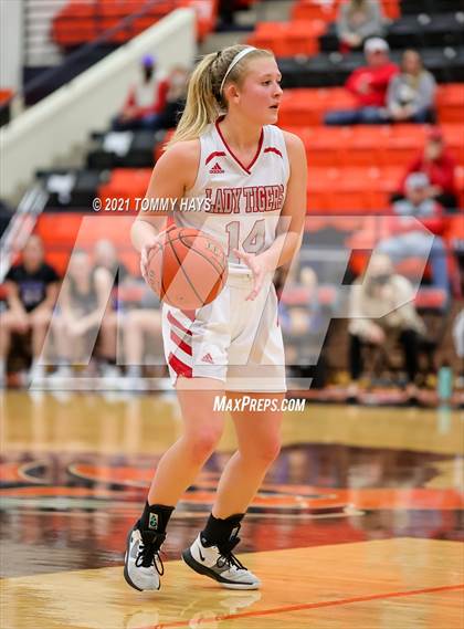 Thumbnail 2 in Glen Rose vs. Decatur (UIL 4A Area Playoff) photogallery.