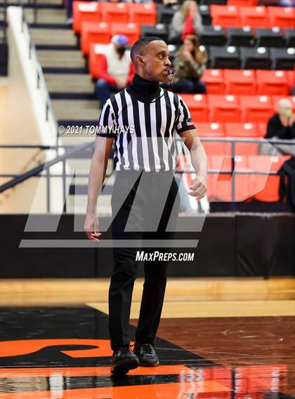 Thumbnail 3 in Glen Rose vs. Decatur (UIL 4A Area Playoff) photogallery.