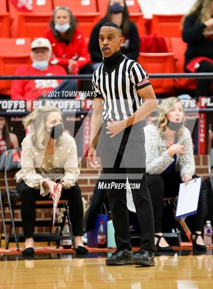 Thumbnail 1 in Glen Rose vs. Decatur (UIL 4A Area Playoff) photogallery.