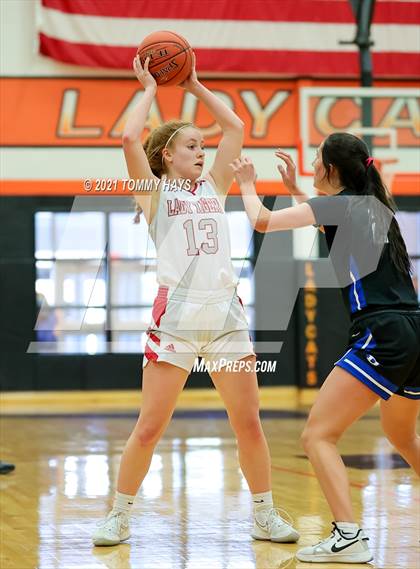 Thumbnail 3 in Glen Rose vs. Decatur (UIL 4A Area Playoff) photogallery.