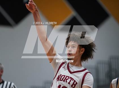 Thumbnail 1 in Veritas Christian vs. Lee's Summit North (Blue Valley Tournament) photogallery.