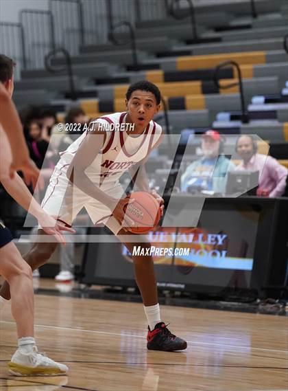 Thumbnail 1 in Veritas Christian vs. Lee's Summit North (Blue Valley Tournament) photogallery.