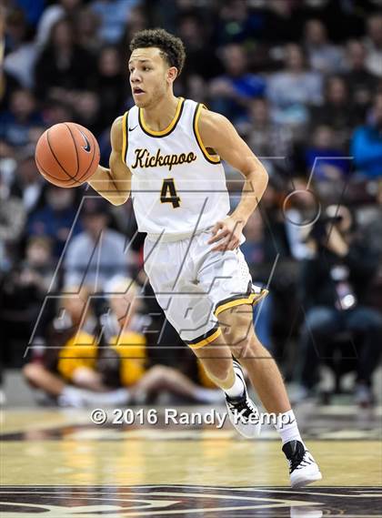 Thumbnail 2 in Sierra Canyon & Kickapoo  (Bass Pro Tournament of Champions) photogallery.