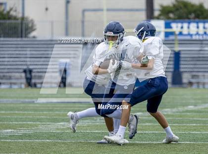 Thumbnail 2 in Loyola (Blue/White Scrimmage) photogallery.