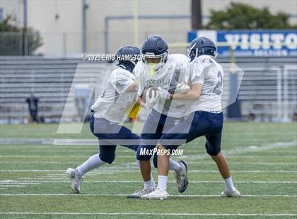 Thumbnail 1 in Loyola (Blue/White Scrimmage) photogallery.