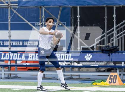 Thumbnail 3 in Loyola (Blue/White Scrimmage) photogallery.