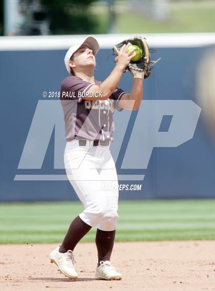 Thumbnail 2 in Punxsutawney vs. Bethlehem Catholic (PIAA 4A Championship) photogallery.