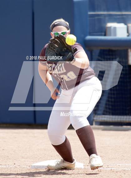 Thumbnail 3 in Punxsutawney vs. Bethlehem Catholic (PIAA 4A Championship) photogallery.