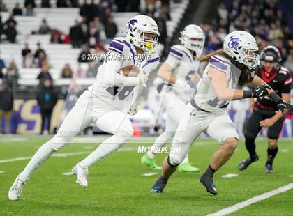Thumbnail 1 in Sumner vs Camas (WIAA 4A Final) photogallery.