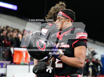 Thumbnail 3 in Sumner vs Camas (WIAA 4A Final) photogallery.