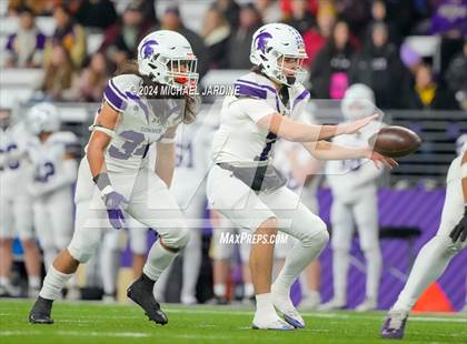 Thumbnail 1 in Sumner vs Camas (WIAA 4A Final) photogallery.